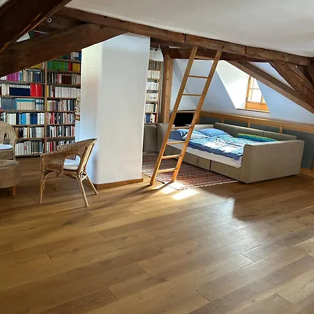 Einzeldenkmal In Der Altstadt Von Villa *