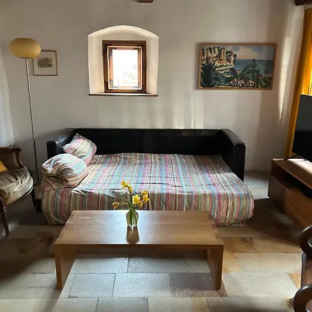 Einzeldenkmal In Der Altstadt Von Villa *