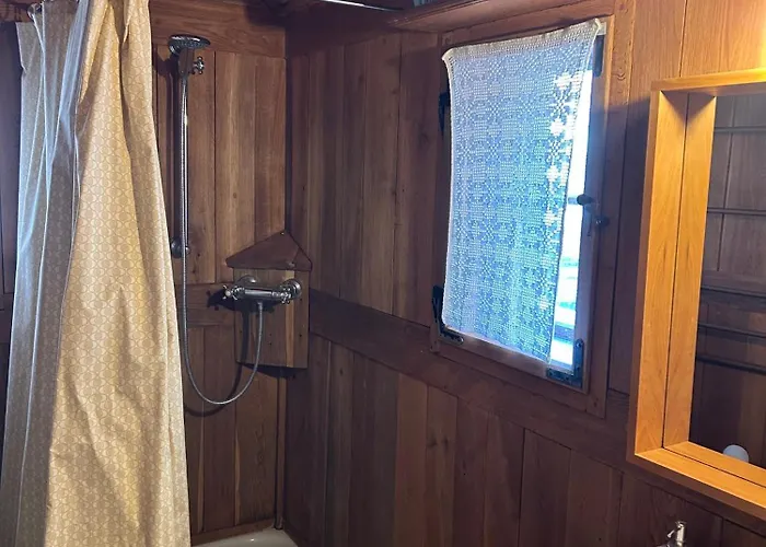 Villa Einzeldenkmal In Der Altstadt Von Regensburg