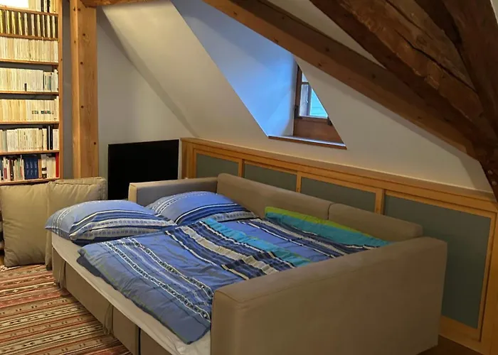 Villa Einzeldenkmal In Der Altstadt Von Regensburg