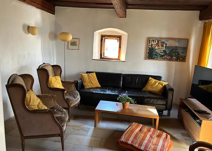 Einzeldenkmal In Der Altstadt Von Villa